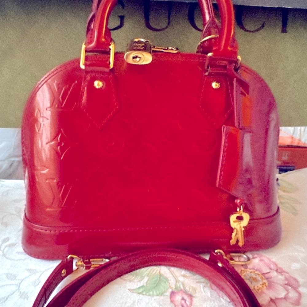 🔥 SOLD. 💝LOUIS VUITTON Shoulder Bag Monogram Vernis Alma BB Patent Leather Red - Picture 3 of 4